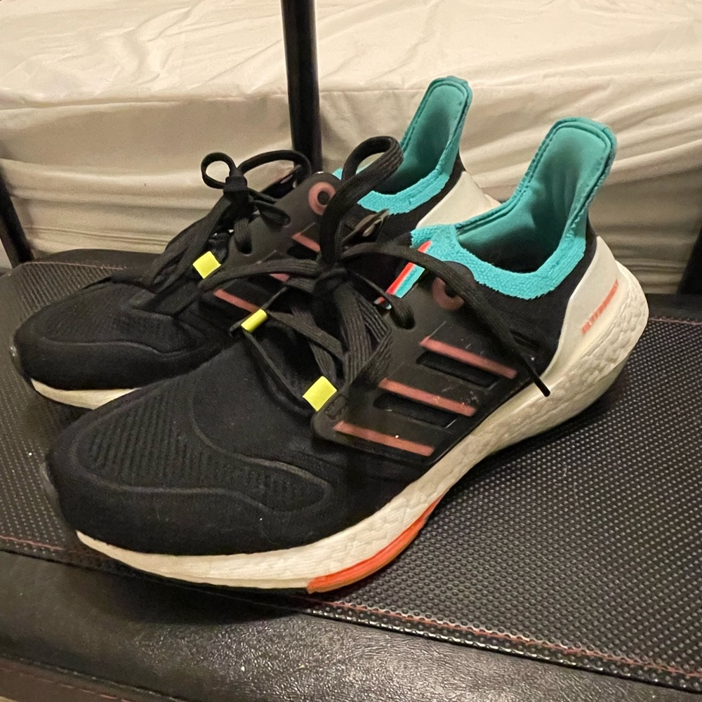 Adidas Ultraboost 22 Running Shoe